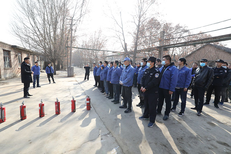 星火機(jī)床公司開展消防安全培訓(xùn)與滅火應(yīng)急演練