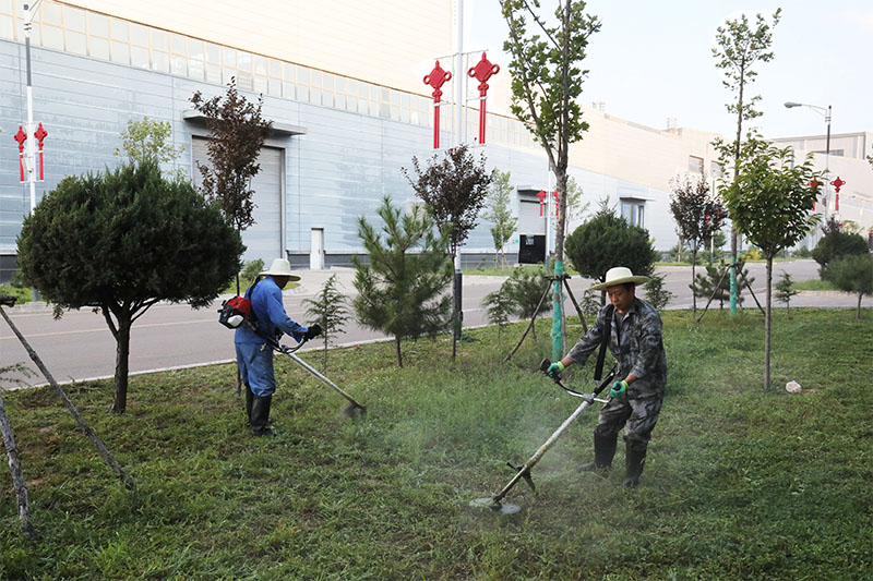 星火機床物業公司組織員工開展環境整治整頓清掃