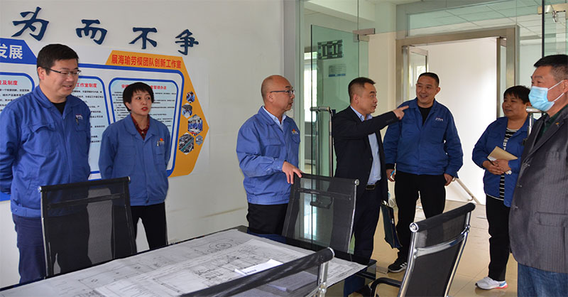 市總工會領導來星火機床公司調研勞模工作室建設情況