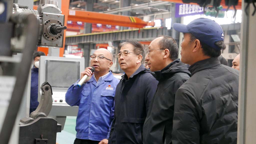 住甘全國政協考察組到星火機床公司參觀考察