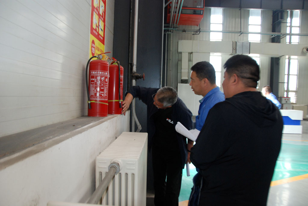 市應急管理局領導檢查星火數控安全生產工作