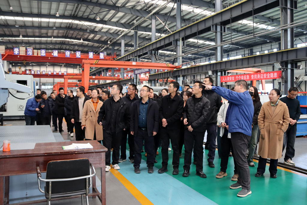 天水市市委組織部、市委黨校組織年輕干部來星火數控公司開展參觀學習活動